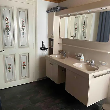 Parterre-wohnung Im Zentrum Appartement Gstaad