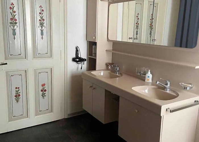 Parterre-wohnung Im Zentrum Lejlighed Gstaad