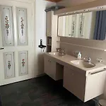 Parterre-wohnung Im Zentrum Διαμέρισμα Γκστάαντ
